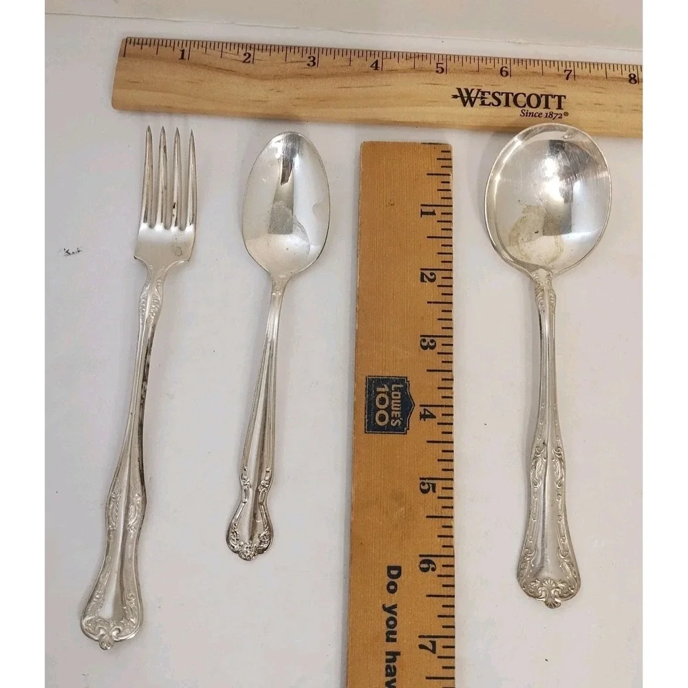 National Imperial Plate Queen Elizabeth‎ Silverplate Flatware 18 Pieces Vintage